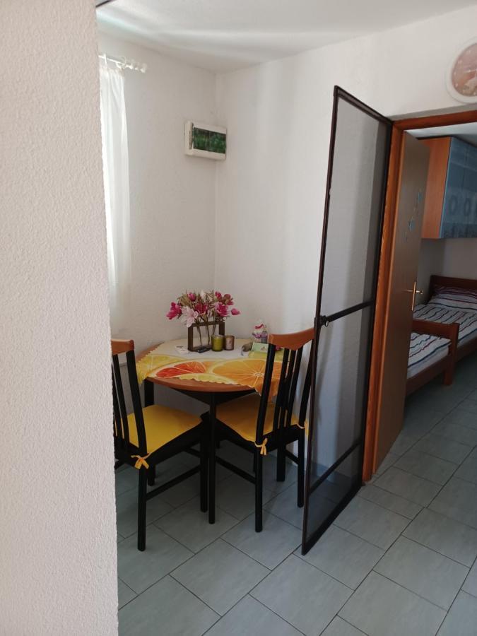 Apartmani Jakovljevic 무르테르 외부 사진