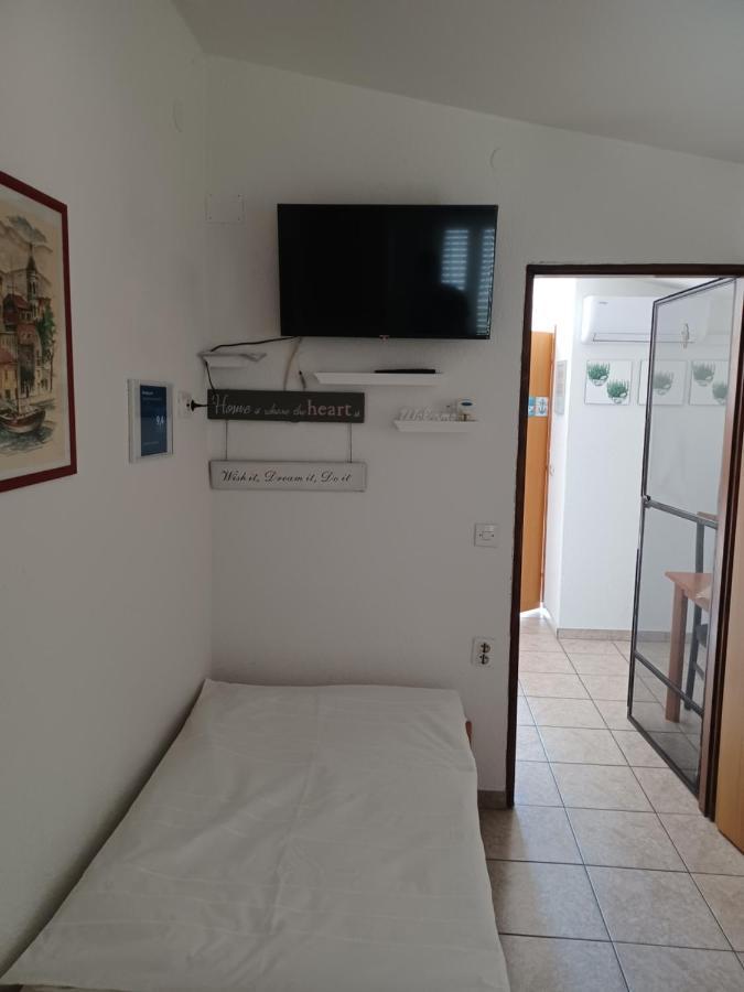 Apartmani Jakovljevic 무르테르 외부 사진
